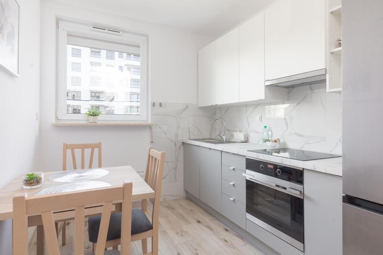 Metro Targowek Homely Apartment วอร์ซอ ภายนอก รูปภาพ
